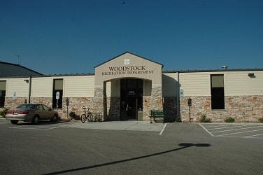 Woodstock Rec center pickleball courts