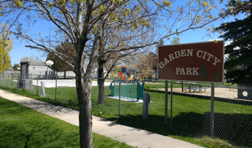 Garden City Park pickleball courts
