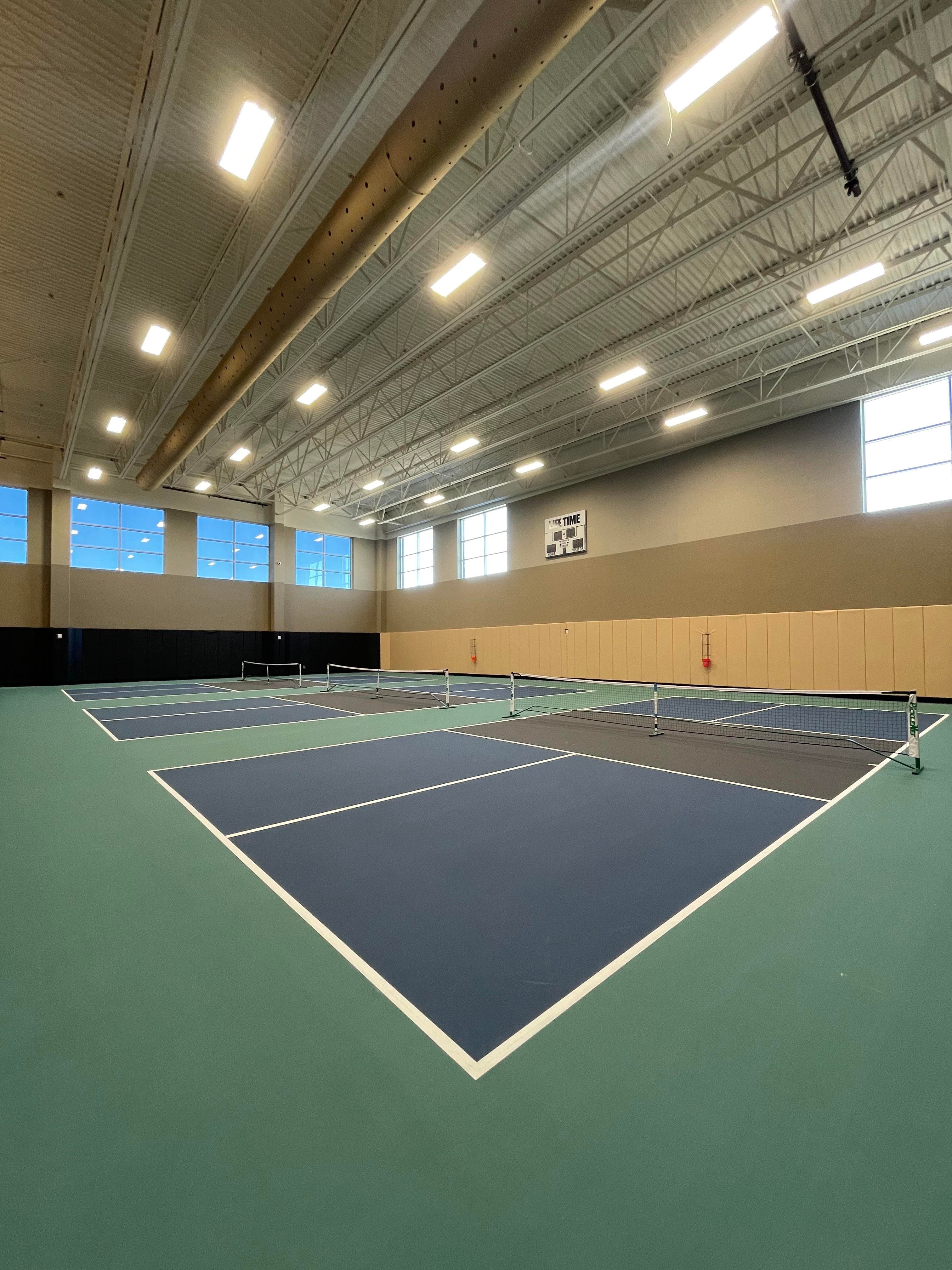 Life Time - Frontenac pickleball courts