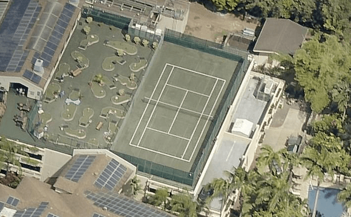 Prince Kuhio Condominiums pickleball courts