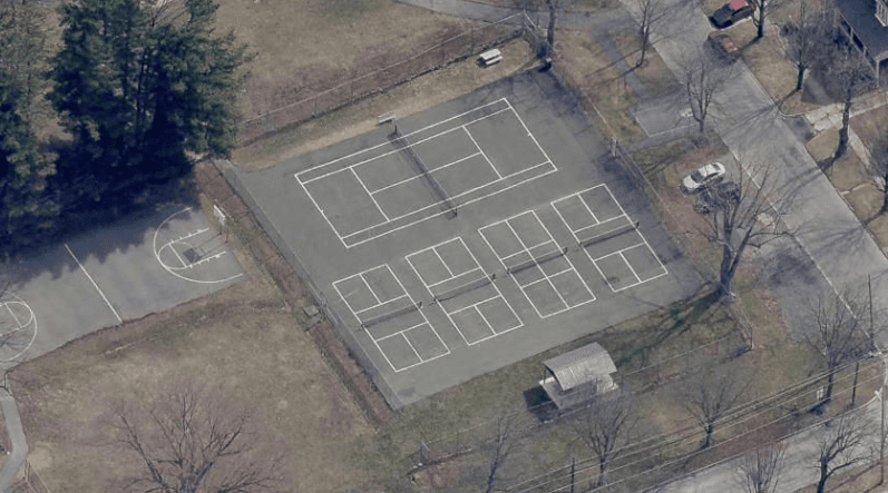 The Mound pickleball courts