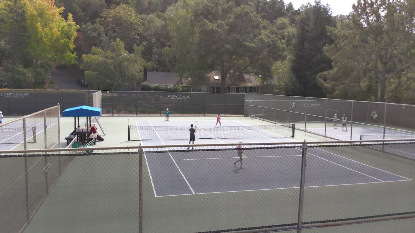 Sleepy Hollow Swim and Tennis Club pickleball courts
