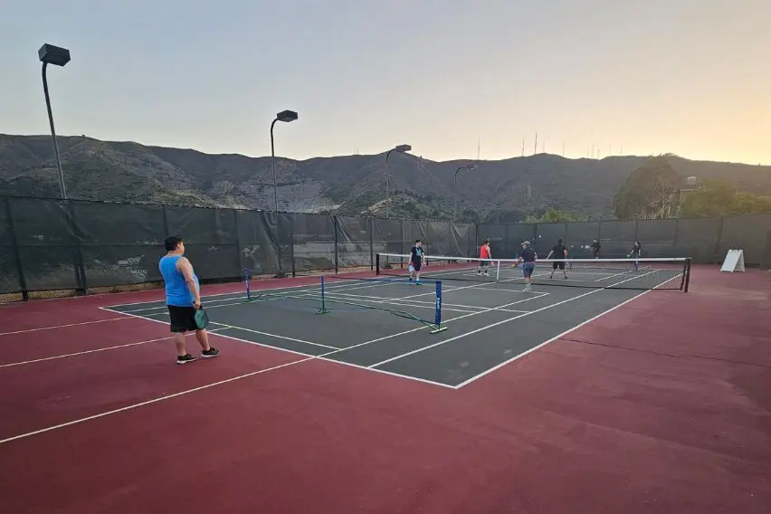 Mission Blue Tennis Courts pickleball courts