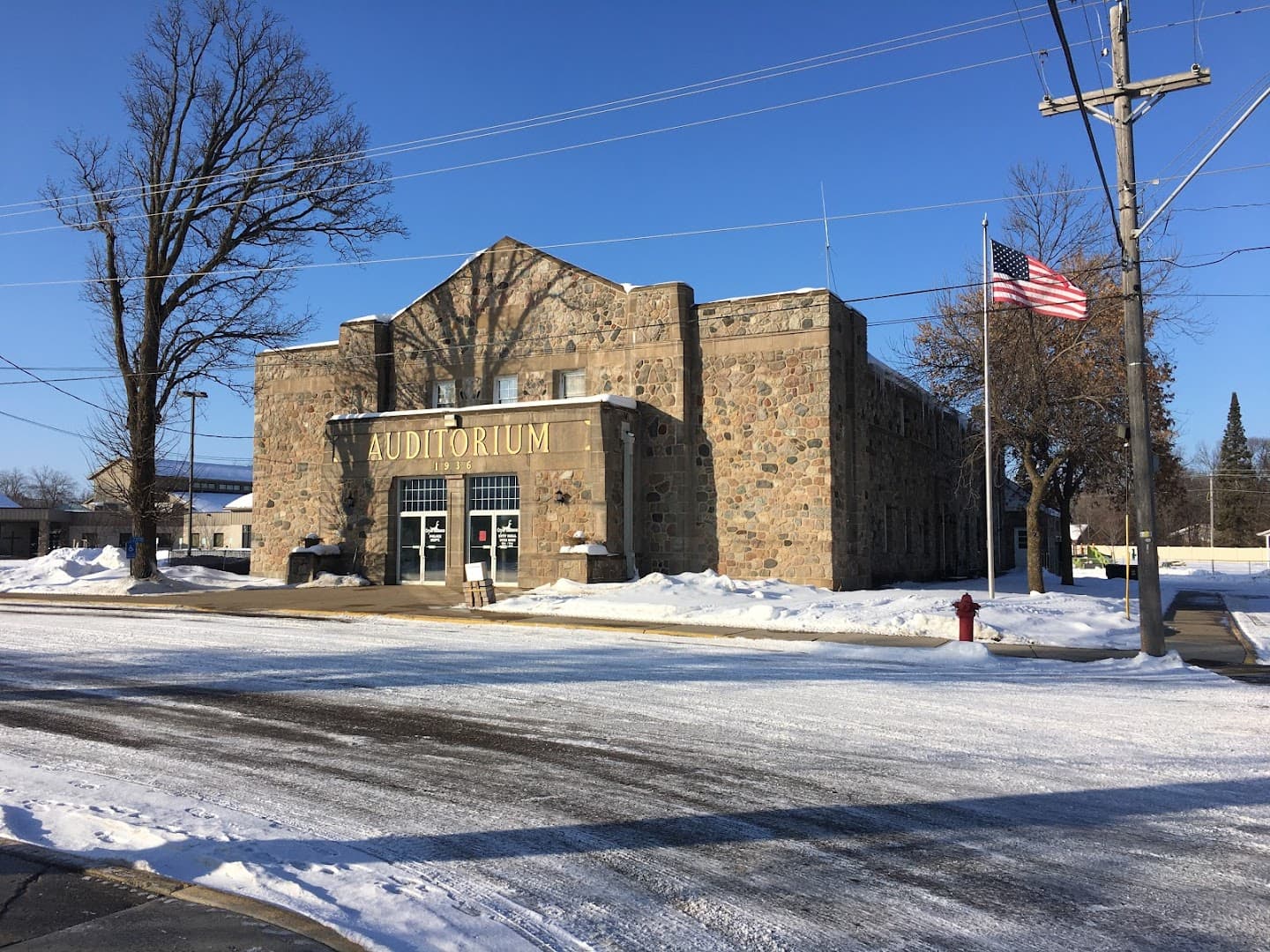 Deerwood Auditorium pickleball courts