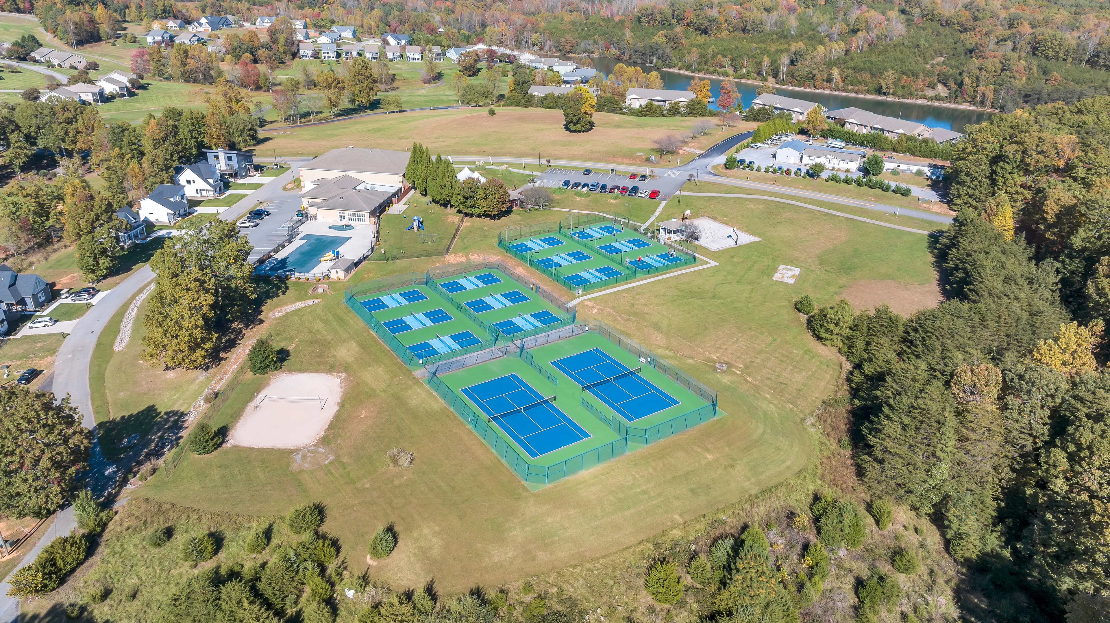 Mariners Landing pickleball courts