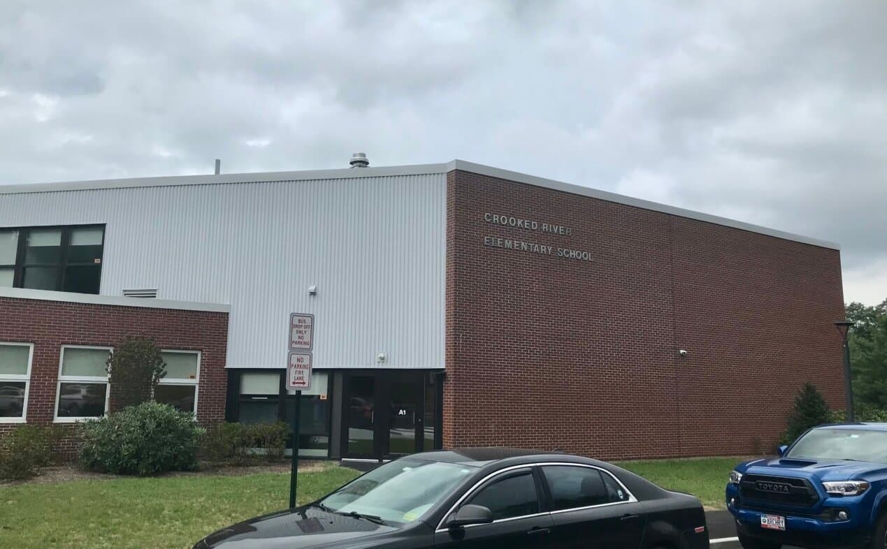Crooked River Elementary School pickleball courts